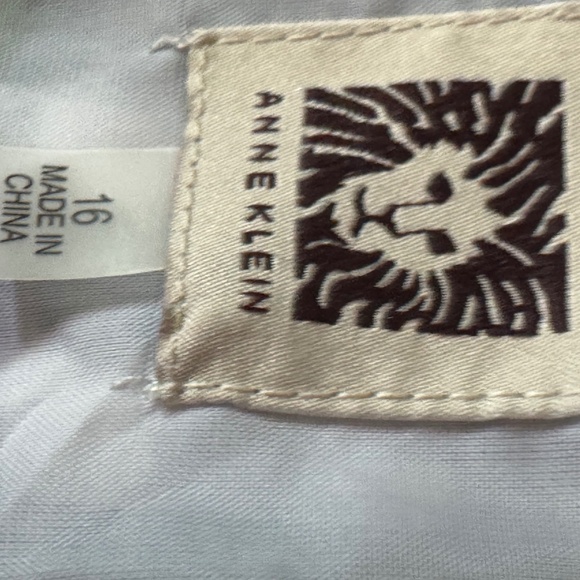 Size 16 Anne Klein - Picture 1 of 3